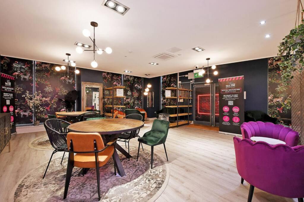 Perfectly Located City Centre Studio Apartment - West One With Free Wifi, Gym Access, Netflix Sheffield Bagian luar foto