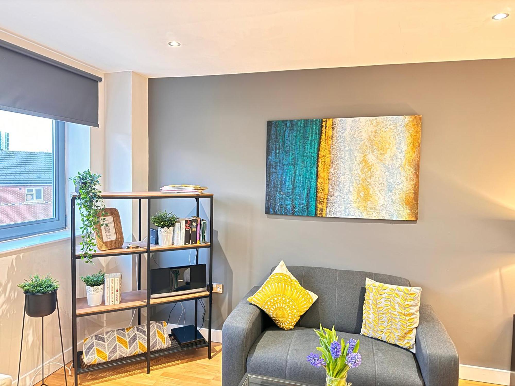 Perfectly Located City Centre Studio Apartment - West One With Free Wifi, Gym Access, Netflix Sheffield Bagian luar foto